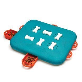 Nina Ottosson Dog Casino іграшка для собак 24,5х31,5х3,5 см - різнокольоровий - masterzoo.ua