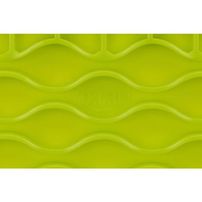 Миска-килимок Trixie Lick and Snack для повільного годування 20 х 20 см (салатовий) - masterzoo.ua