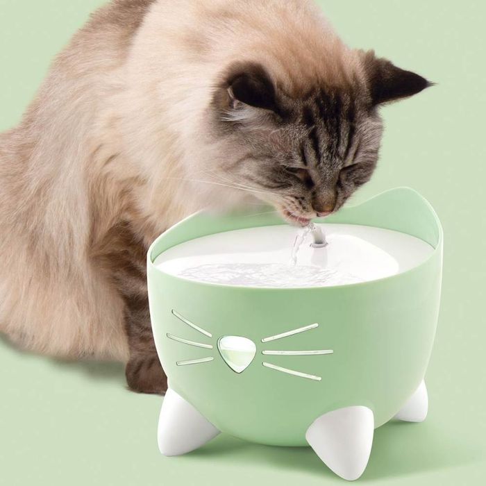 Поїлка-фонтан для котів Catit Pixi пластик м'ятно-зелена 2,5 л - masterzoo.ua