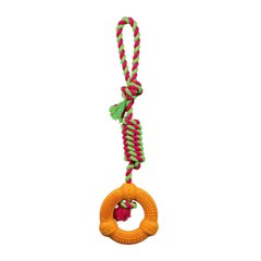 Іграшка для собак Trixie Кільце на мотузці з ручкою 41 см, d=12 см (гума, кольори в асортименті) - masterzoo.ua