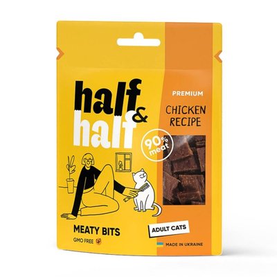 Ласощі для котів Half&Half Meaty Bits Adult 50 г - курка - masterzoo.ua