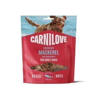 Ласощі для собак Carnilove Crunchy Snack Adult 200 г - скумбрія та малина - masterzoo.ua