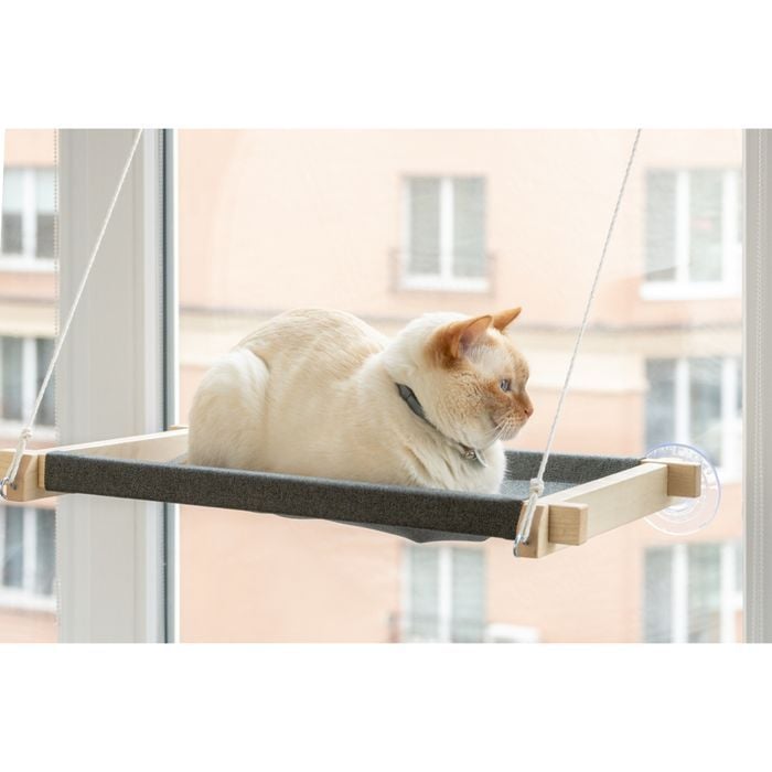 Гамак на вікно для котів PetJoy 54x35x3,5 см - біло-сірий - masterzoo.ua