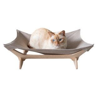 Гамак-лежак для котів PetJoy 55х45х18 см - біло-бежевий - masterzoo.ua