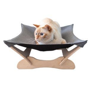 Гамак-лежак для котів PetJoy 55х45х18 см - біло-сірий - masterzoo.ua