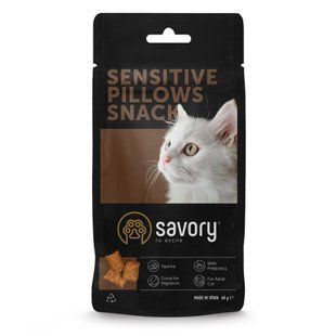 Лакомство для кошек Savory Sensitive Pillows Snack 60 г - курица - masterzoo.ua