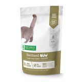 Cухий корм для котів Nature's Protection Sterilised Adult 400 г - домашня птиця - masterzoo.ua
