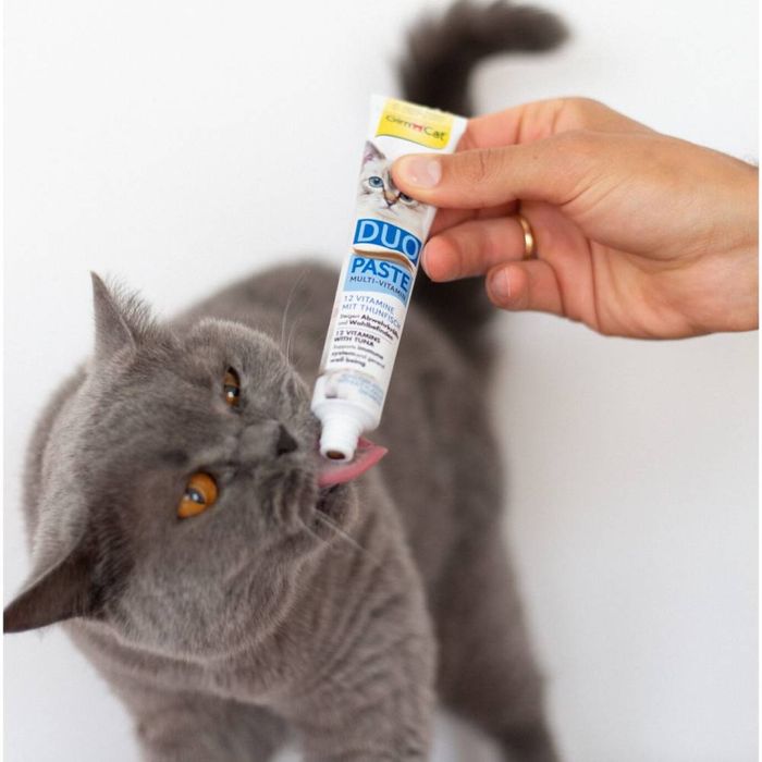 Ласощі для котів GimCat Duo Paste Multi-vitamin 12 vitamins 50 г - тунець - masterzoo.ua